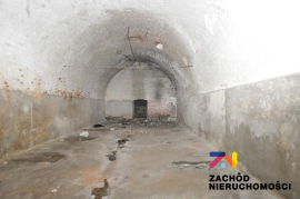 Zabytkowe Podziemia Nieopodal Zamku W Żarach